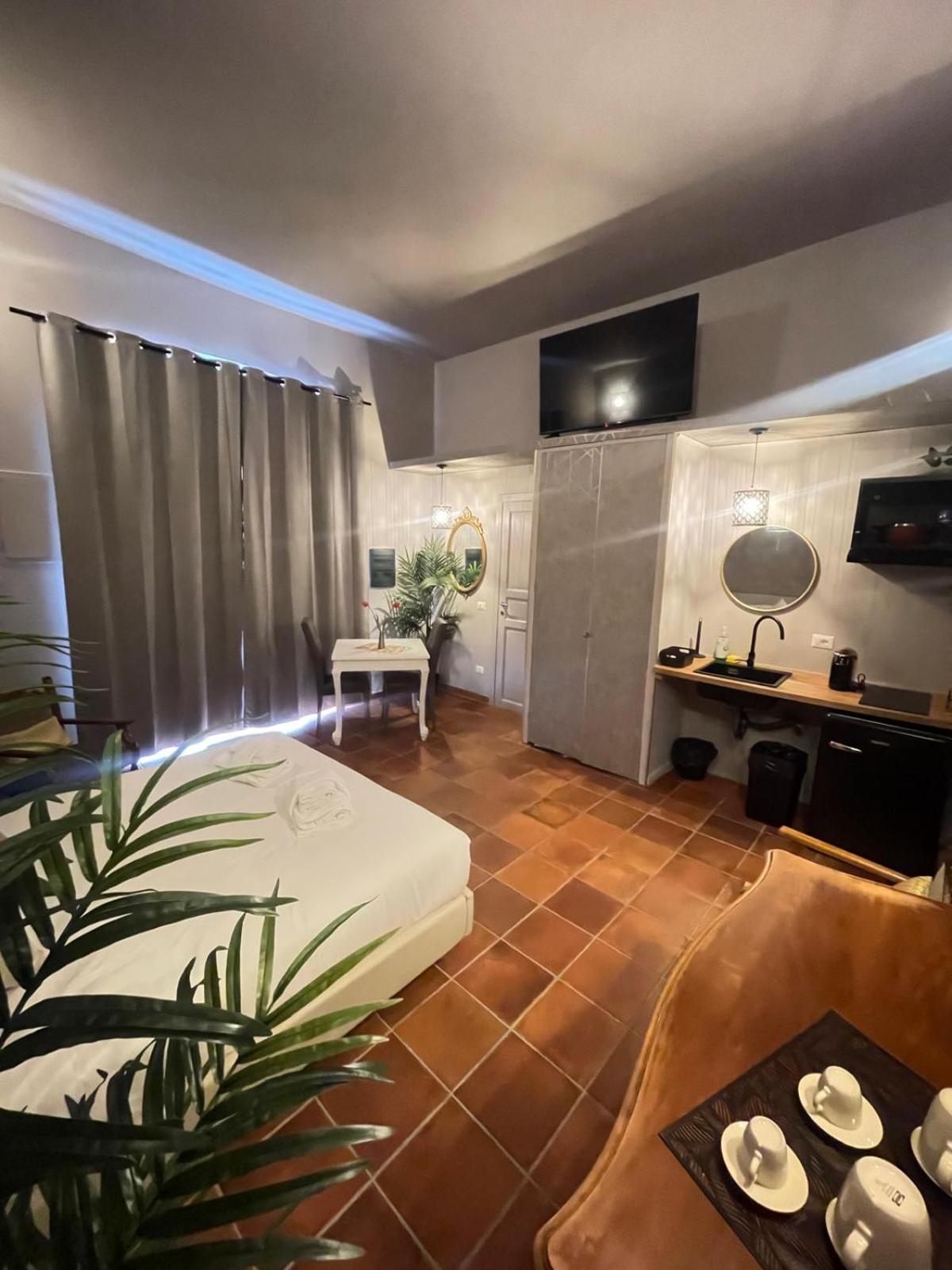Lucilla'S Suite San Pietro Station روما المظهر الخارجي الصورة